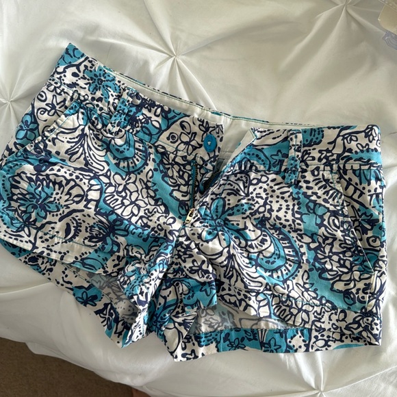 Lilly Pulitzer Shorts - Picture 1 of 3